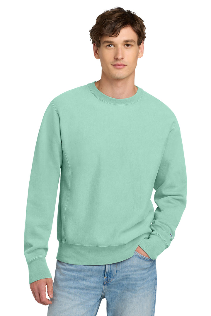 Champion Reverse Weave    Garment-Dyed Crewneck Sweatshirt